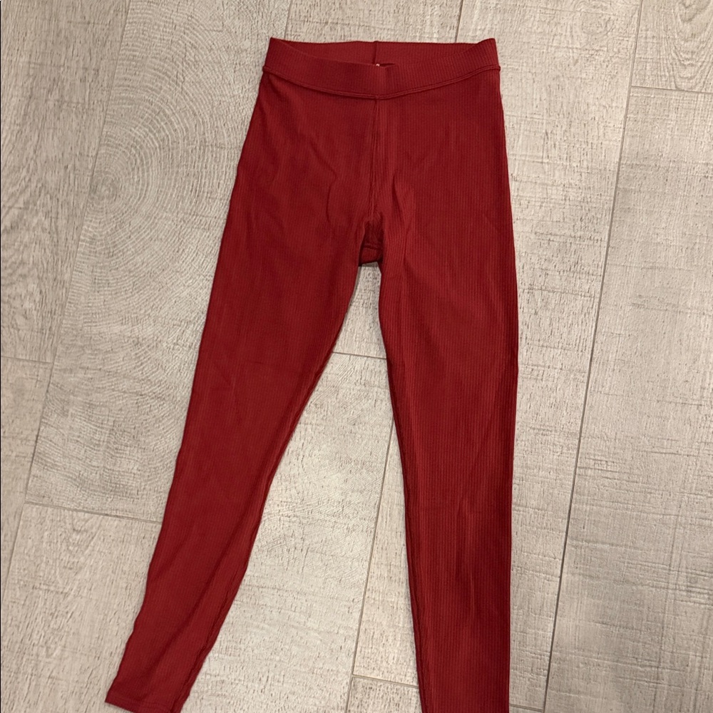 ALO Yoga Kids Cherry Leggings